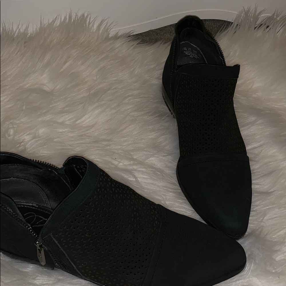 Size 7.5 Fergie Black Leather Ankle Booties